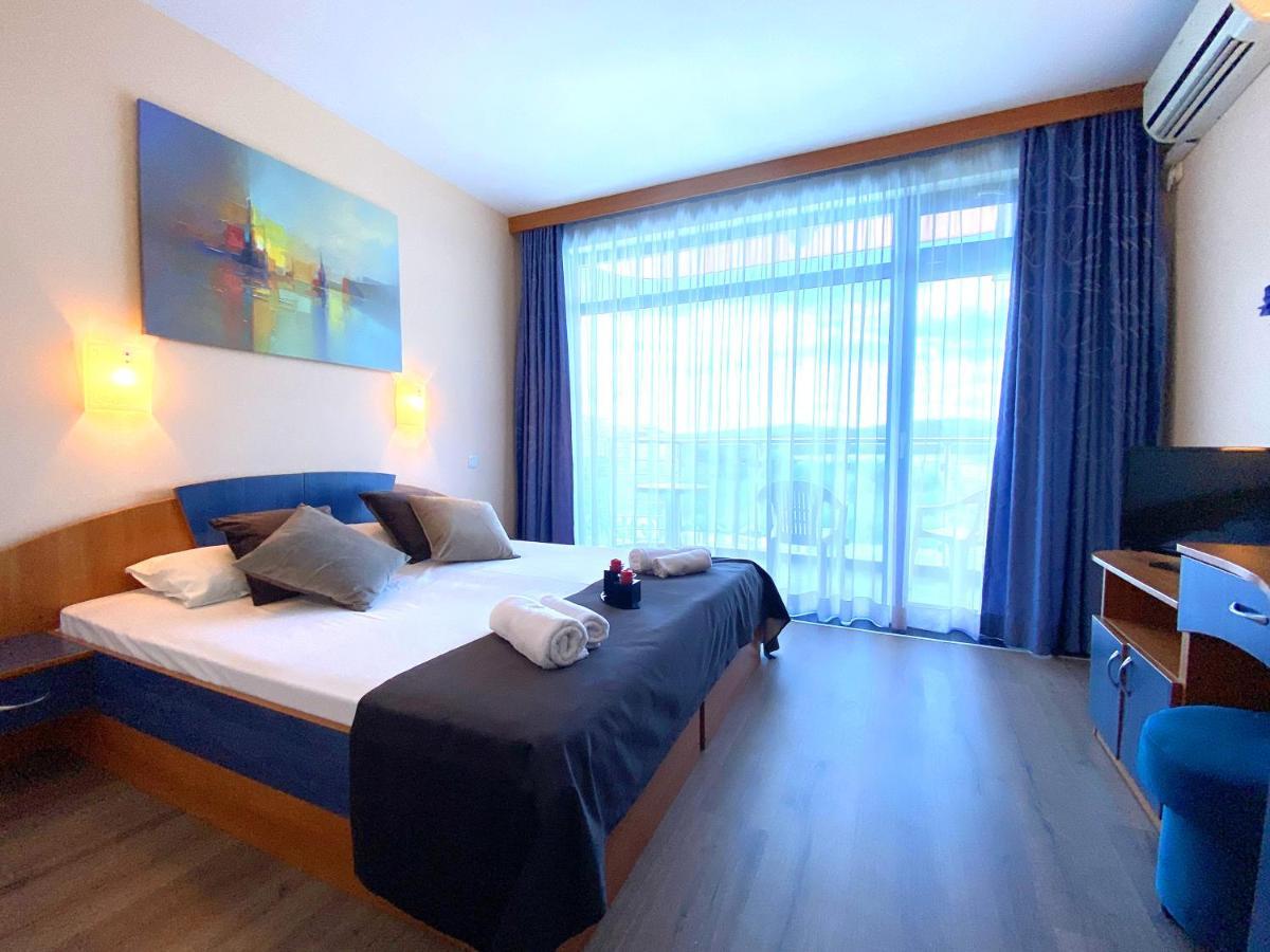 Hotel Penelope Primorsko Bagian luar foto