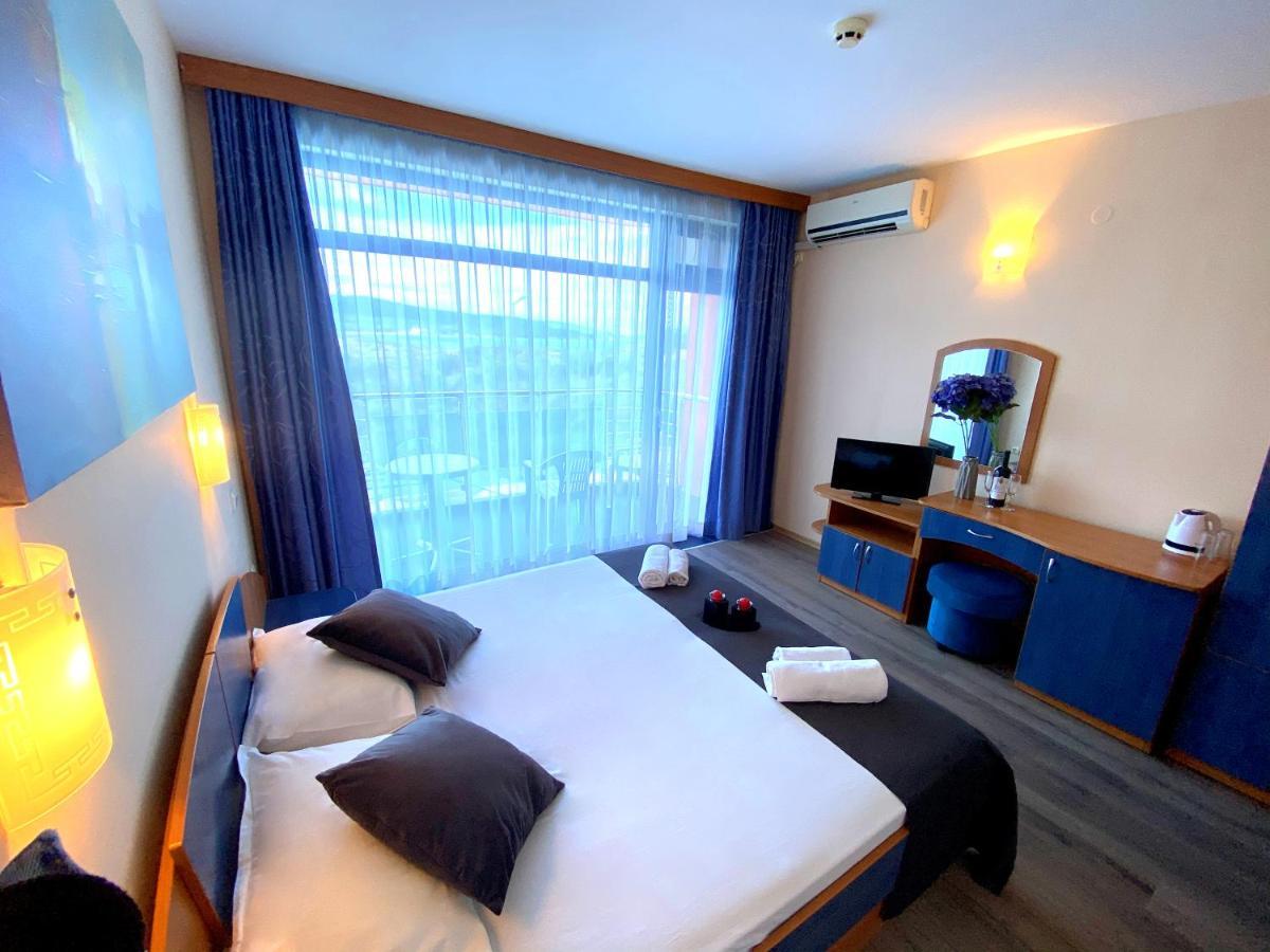 Hotel Penelope Primorsko Bagian luar foto