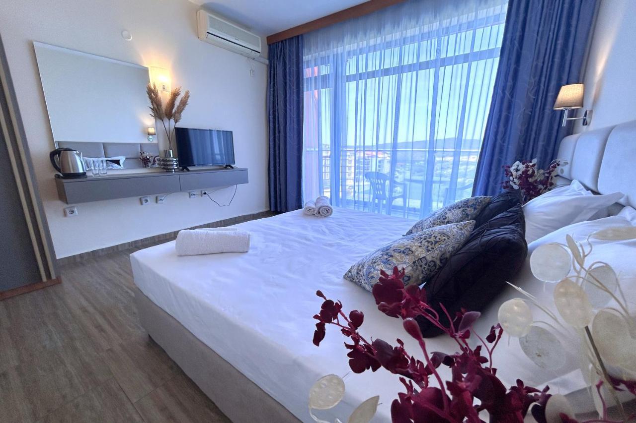 Hotel Penelope Primorsko Bagian luar foto