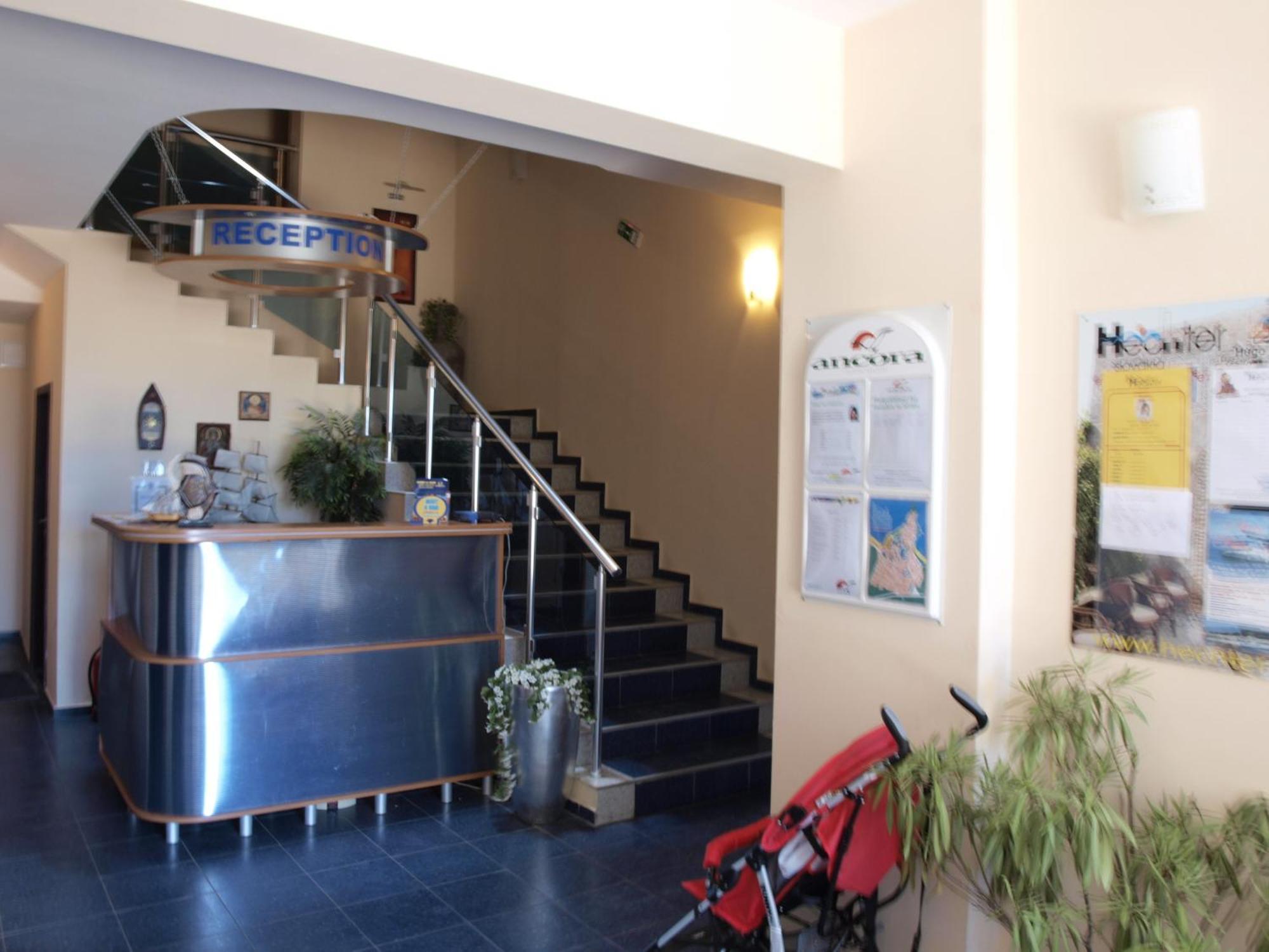 Hotel Penelope Primorsko Bagian luar foto