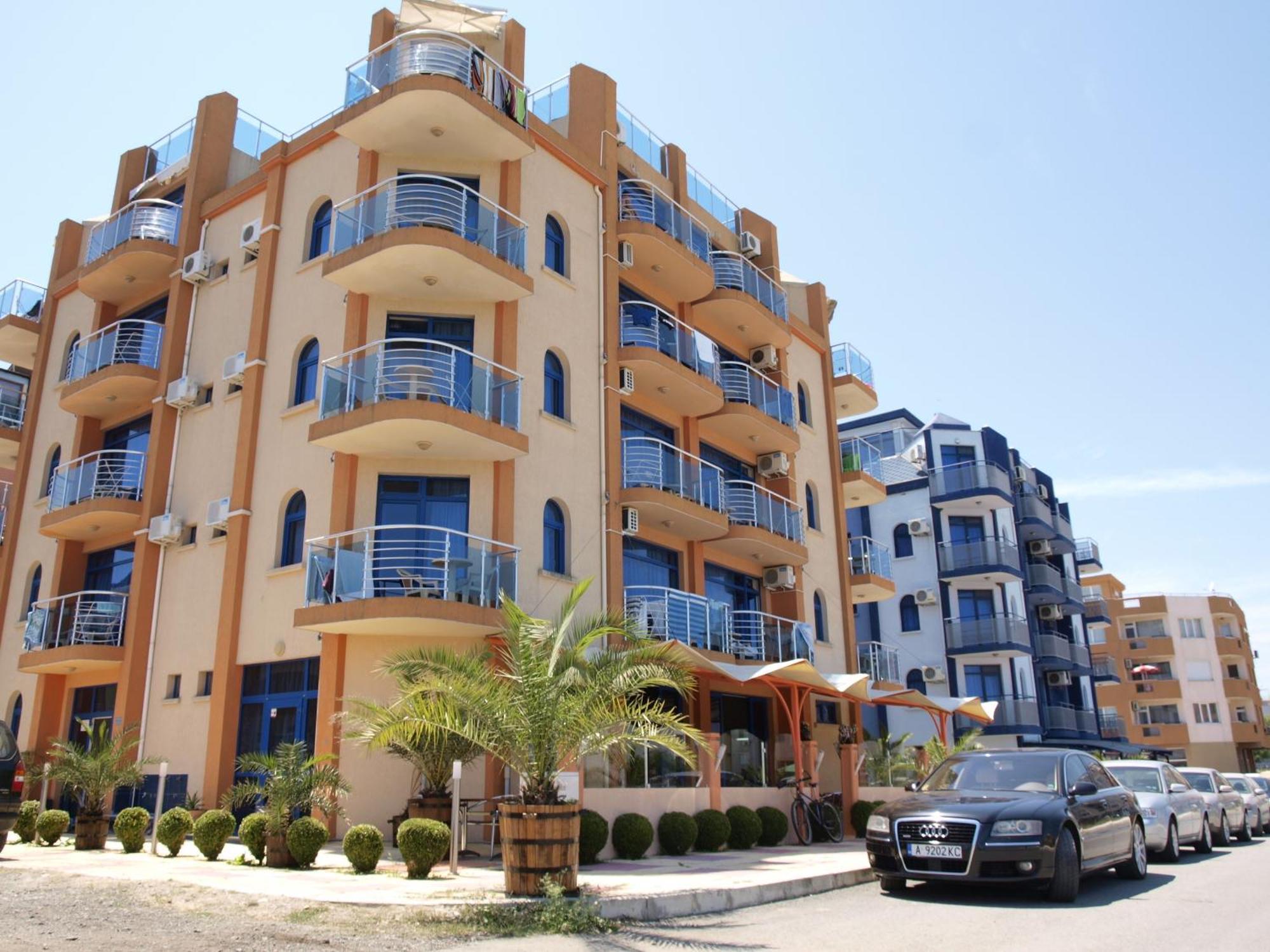 Hotel Penelope Primorsko Bagian luar foto